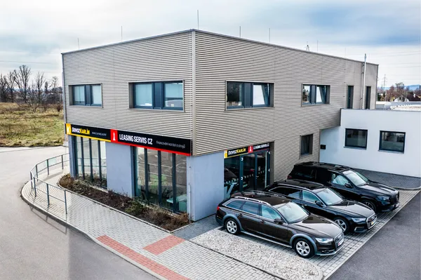 Areál Dovoz Karlín — showroom a servis v Českých Budějovicích