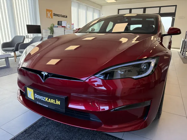 Dovoz elektromobilů - Tesla Model Y